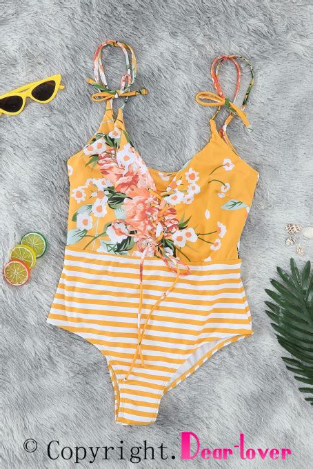 ¥ 519 Floral And Striped Lace Up One Piece Swimwear