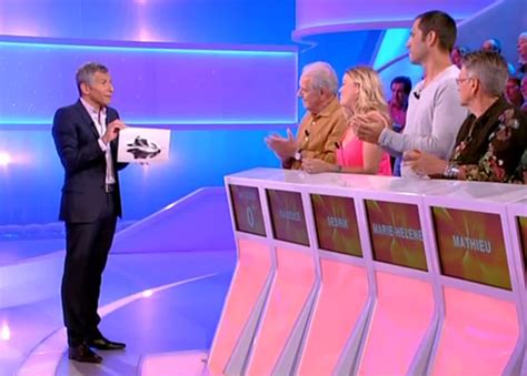 Six candidats jouent, en répondant à des questions de culture générale, pour devenir le challenger du jour et affronter, en fin d'émission, le champion en titre, dans le but de lui prendre sa place. Tout le monde veut prendre sa place : Nagui se moque d'un ...