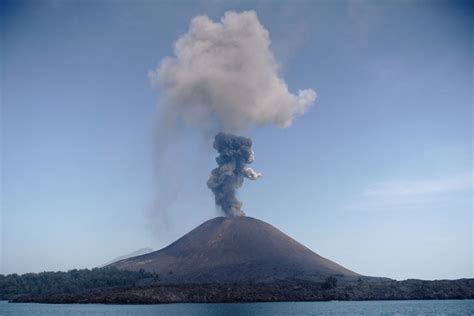 Anak Krakatau Eruption Stops Pvmbg National The Jakarta Post