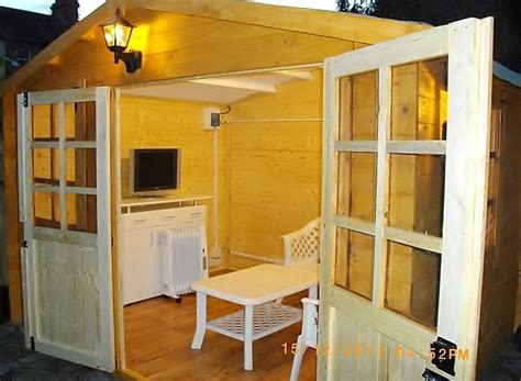 A cute decorating idea for a small garden shed this is a cute diy idea for decorating a small garden shed that was actually built from scratch. The Top 15 Garden Shed Interiors You Need To See! | Shed ...