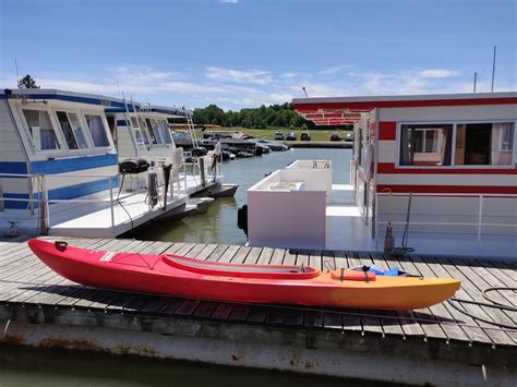Houseboats At Houseboat Holidays In Gananoque Ontario Canada