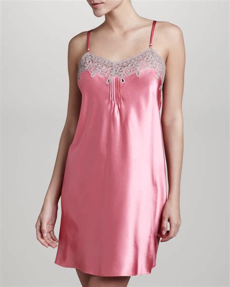 Oscar De La Renta Romantic Treasures Lace Trim Chemise Pink