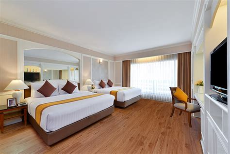 See more of centre point hotel pratunam on facebook. Pratunam Hotel Deluxe Family Room - Centre Point