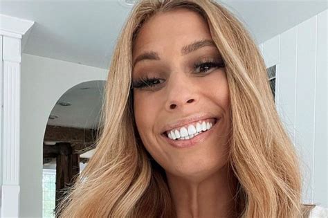 Stacey Solomon Shows Off Blonde Transformation Ahead Of Her Wedding Day With Joe Swash Mirror
