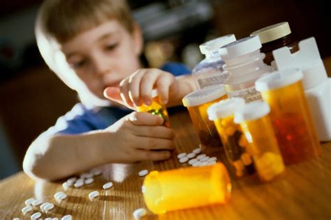 3 Ways To Keep Your Kids From Being Poisoned By Medication