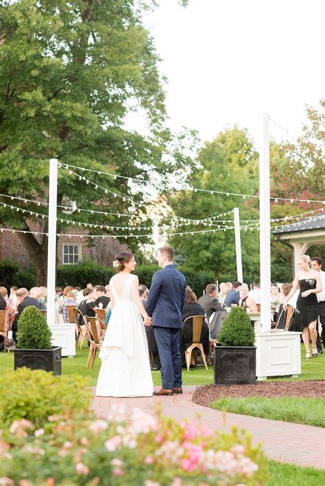 Beautiful Outdoor Wedding At A Venue In Raleigh Nc