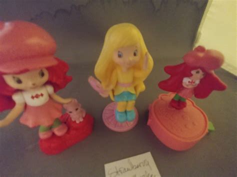 Strawberry Berry Shortcake And Friend Mcdonalds Happy Meal Toys 3