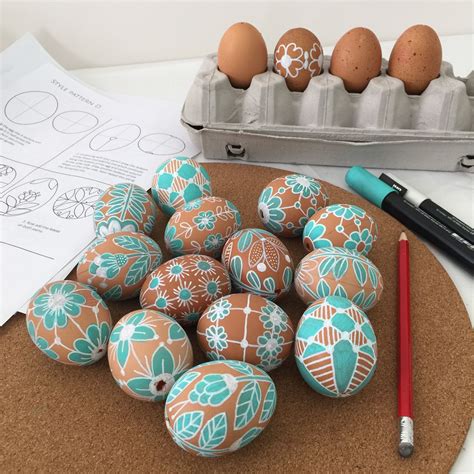 Hand Painted Easter Eggs So Easy To Paint Decoration Oeuf De Paques