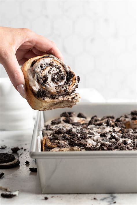 the ultimate oreo cookies and cream cinnamon rolls food duchess