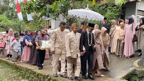 Pernikahan Adat Sunda Suasana Hajatan Di Kampung Pedesaan Banjarwangi