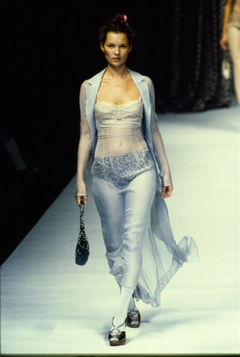 102 Dolce Gabbana Spring 1997 Ready To Wear CN10049506 Kate Moss