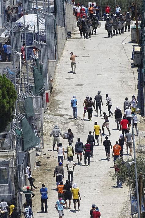 Lesvos Grinds To A Halt Over Ongoing Refugee Crisis Infomigrants