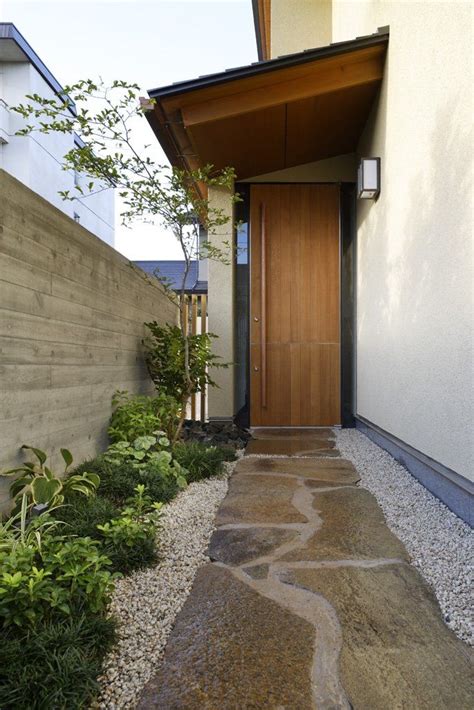 This share house has half of foreigners and japanese there is no need to worry about security because the entrance is automatic closed. hh_210212_08 » CONTEMPORIST | Exterior design ...