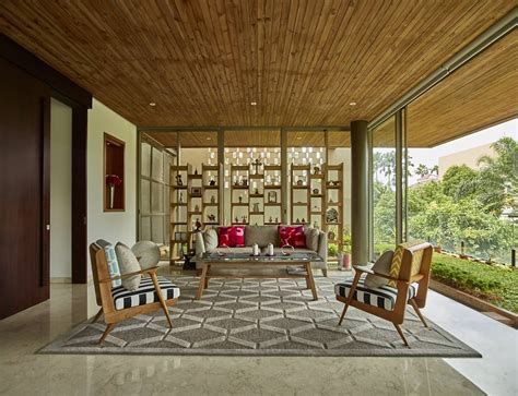 Rumah kayu identik dengan kesan rumah kayu minimalis sederhana. 8 Desain Interior Ruang Tamu Mewah untuk Rumah Klasik ...