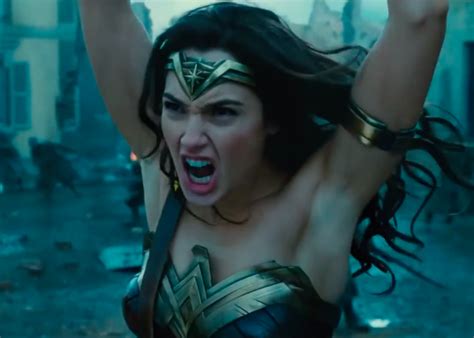 Were Gal Gadot S Armpits Digitally Bleached In The Wonder Woman Trailer
