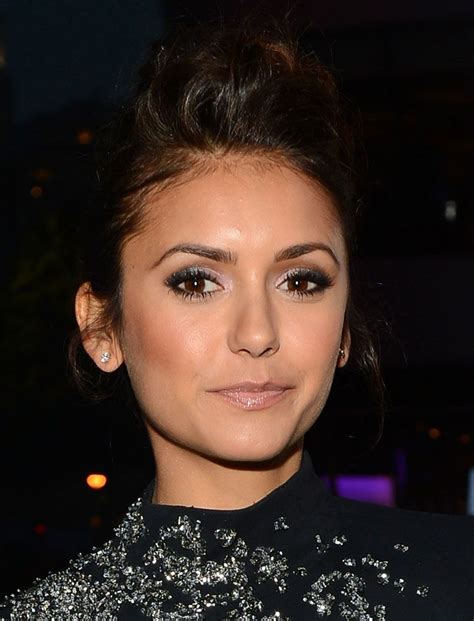 who had the hottest hair and makeup at the people s choice awards get their looks nina dobrev