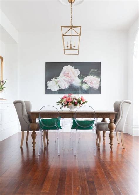 Where the first is a celebration of the ornate and indulgent, the second adheres to the understated. 25 Ways To Match An Antique Table And Modern Chairs - DigsDigs