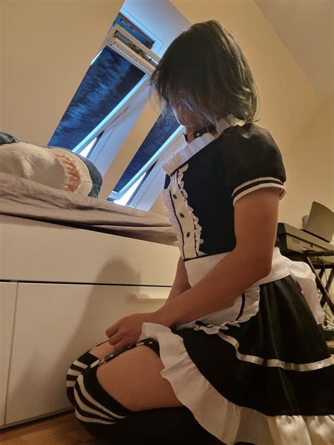 nick foxx 🦊 of top 0 9 on twitter rt kyorashi0307 thigh high thursday with a maid s outfit