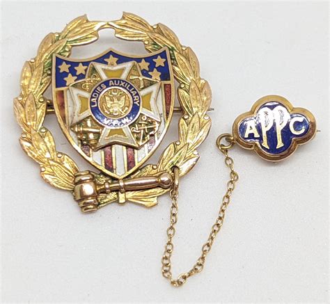 Vintage Ladies Auxiliary Vfw Presidents Pin With Appc Award Pin On