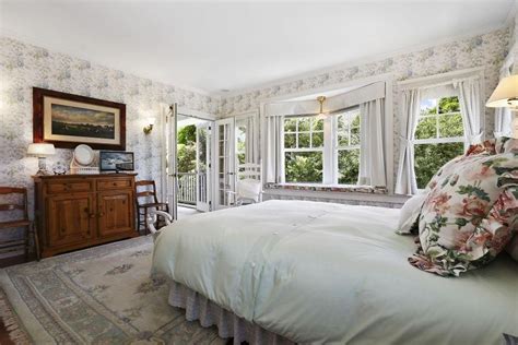 Susan Lucci Home In The Hamptons Susan Lucci Castle Doors Lay Me Down