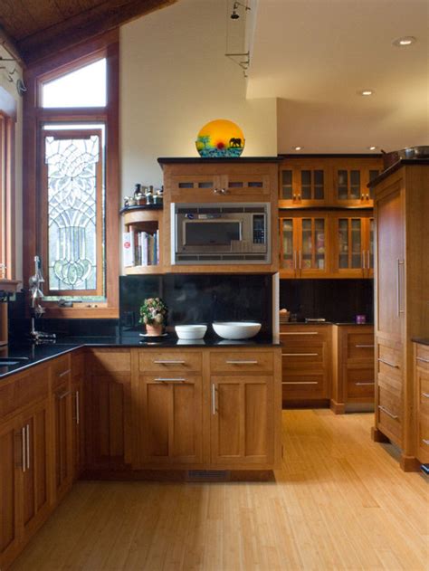 Oak cabinetry often features an orange finish that can make your kitchen appear outdated. Golden Oak Cabinets Ideas, Pictures, Remodel and Decor