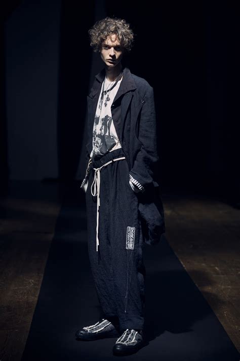 Yohji Yamamoto Spring Summer 2021 Vogue Cs