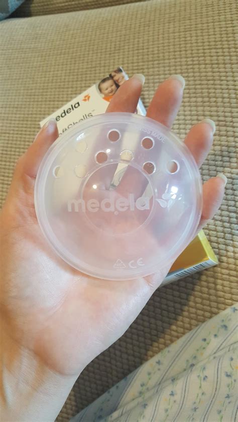 Medela Therashells Breast Shells Protect Sore Flat Or Inverted Nipples While Pumping Or