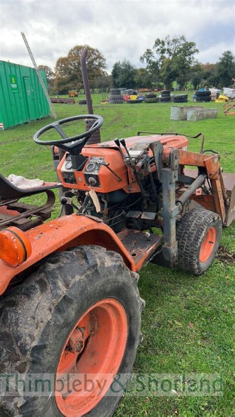 Kubota B7200 4wd Compact Back Actor Tractor No Vat Online Auction Of