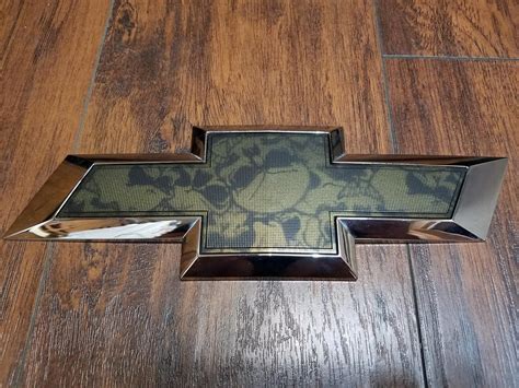 2014 2016 Chevy Silverado Airbrushed Grille Tailgate Bowtie Emblem Gm