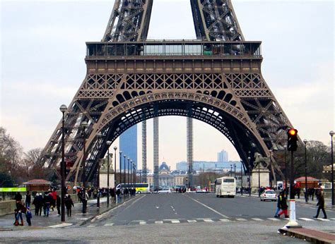 Filevue Sur La Tour Eiffel Eiffel Tower In Paris France
