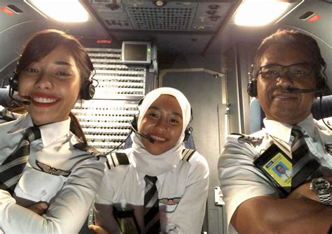 Malaysia Airlines Cadet Pilot First Female Cadets In Malaysia