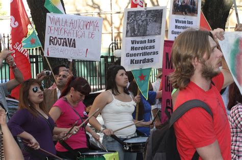 Durante todo el siglo xx el genocidio armenio se ocultó y olvidó deliberadamente por parte de los israel sigue negando el genocidio armenio. Prensa Armenia: Marcha contra Turquía en solidaridad con ...