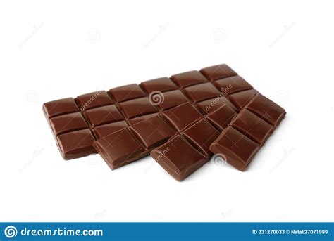 Trozos De Chocolate De Leche Aislados De Fondo Blanco Imagen De