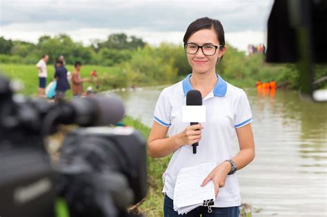7 Multimedia Journalist Skills You Should Have Be On Air