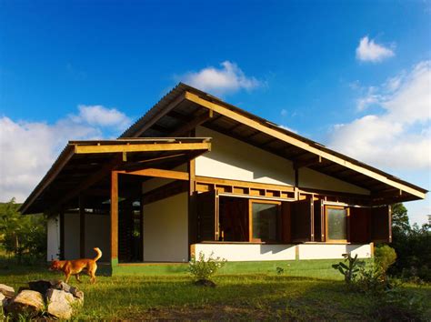 Diseño Casa De Campo Sustentable Estructura De Madera Y Materiales De