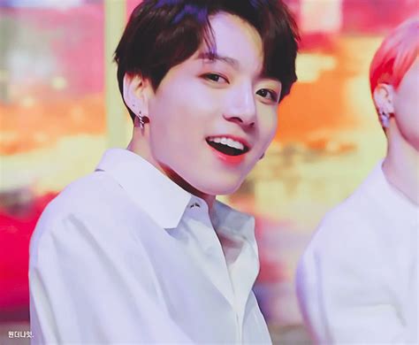 Can we also talk about the signs with the era names on it's the perfect song. #JUNGKOOK GIF ||| BTS (방탄소년단) '작은 것들을 위한 시 (Boy With Luv ...