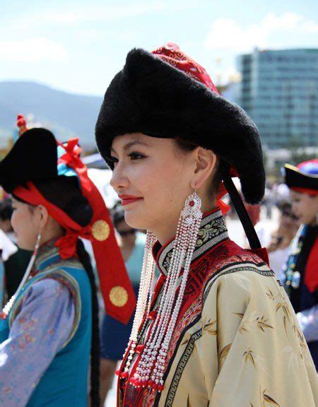 Монгол охид - Дээлтэй МОНГОЛ 100 бүсгүй №1 | Facebook | Mongolian ...