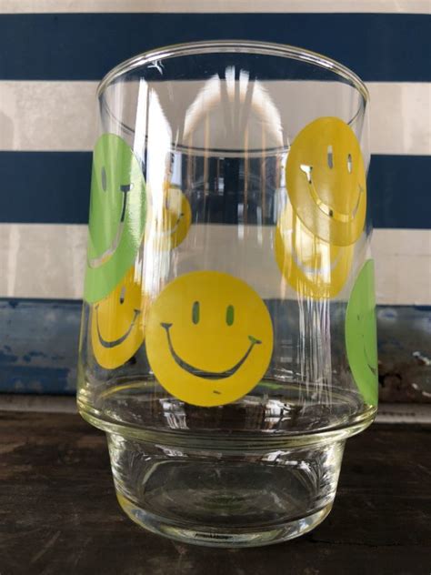 Vintage Glass Smiley Happy Face J268 2000toys Antique Mall