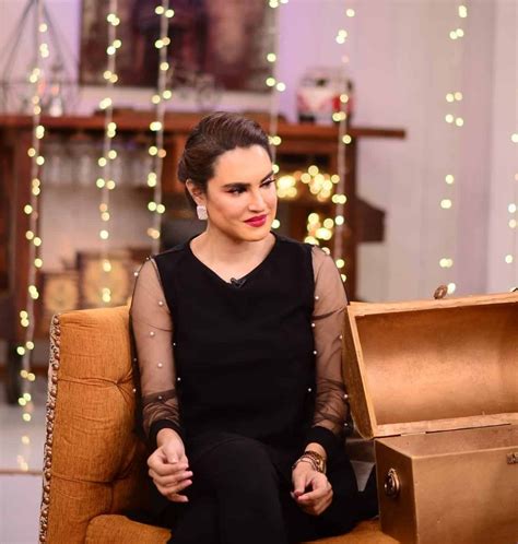 Beautiful Pictures Of Nadia Hussain Looks Extra Smart After Losing