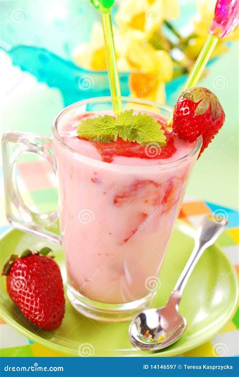 Strawberry Smoothie Stock Image Image Of Blended Plate 14146597