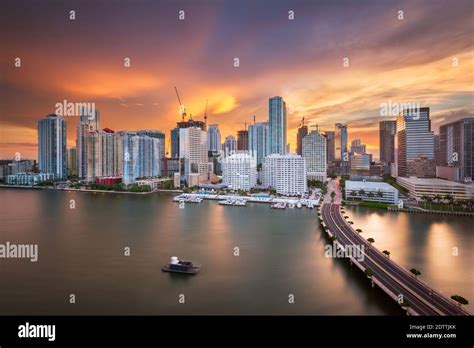 Miami Florida Usa Skyline Over Biscayne Bay At Dusk Stock Photo Alamy