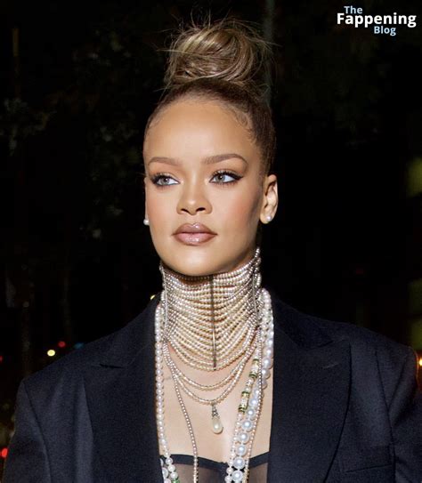 Rihanna Shows Off Her Sexy Tits In A Sheer Bra 21 Photos Onlyfans Leaked Nudes