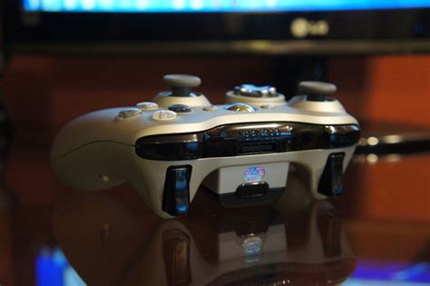 The New Xbox 360 Wireless Controller Showcased On The Extreme Windows Blog