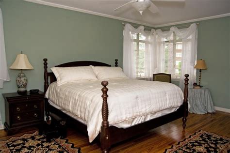 Bed and bedding according to vastu. What Colors Mixed Together Make Sage Green? (with Pictures) | eHow