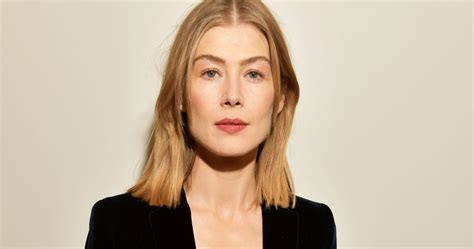 Rosamund Pike Cast In Amazons ‘wheel Of Time Adaptation