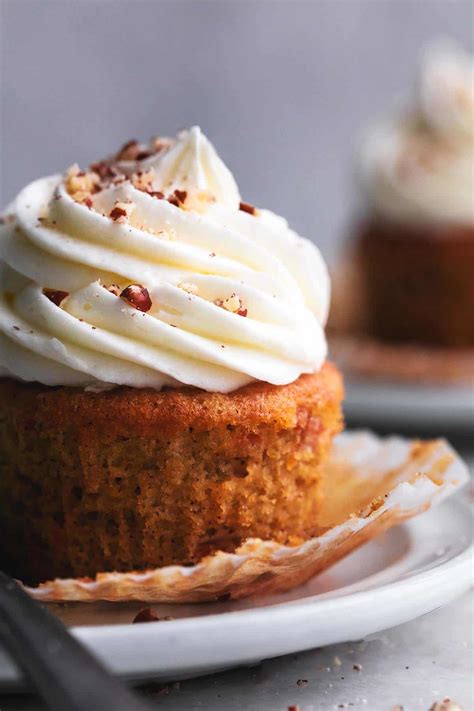 Moist And Easy Carrot Cake With Cream Cheese Frosting Creme De La Crumb