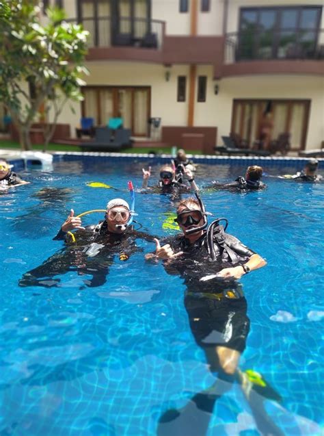 Idckohtao Learning Diving Idc Koh Tao Career Cylinder Diving