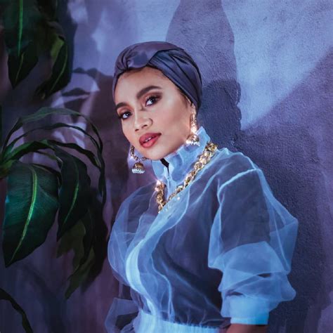 Showbiz Yuna Shows Off Fancy Dance Moves In New Single New Straits