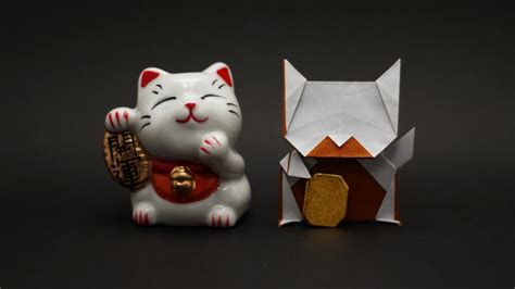 So today i'm going to share an easy tutorial i found online for making an easy origami neko head~. Maneki Neko - Jo Nakashima