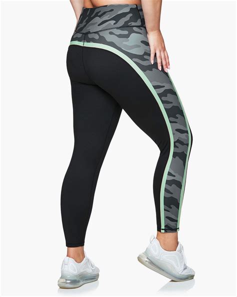 12 Best Squat Proof Leggings For Your Daily Workout